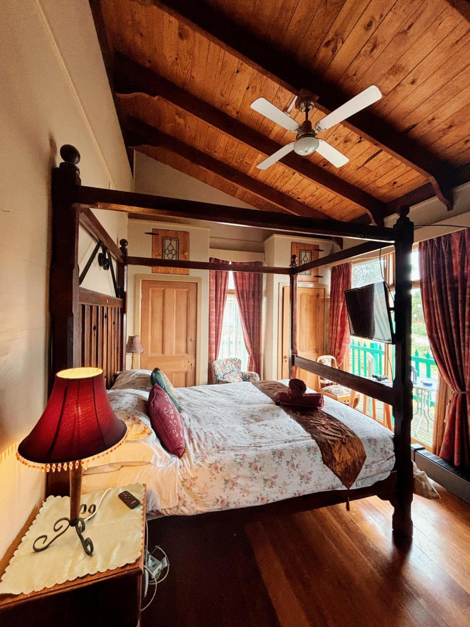The Goat And Goose Bed & Breakfast Lakes Entrance Exterior photo